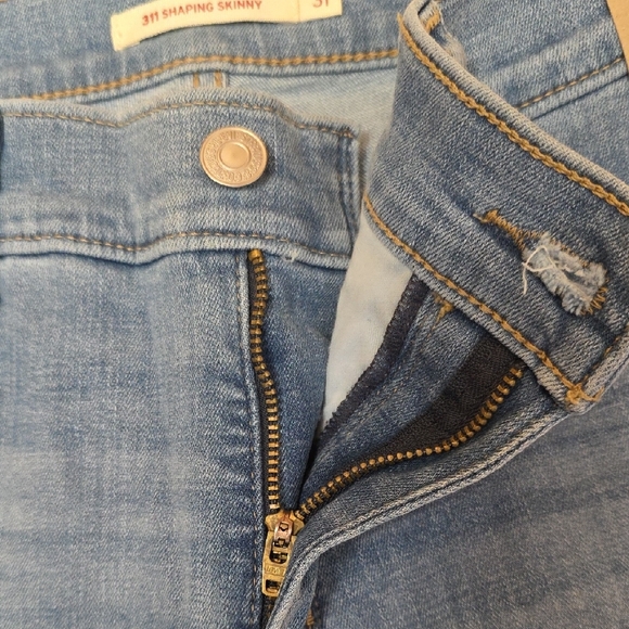 Levi's Size 31x30 311 Shaping Mid-Rise Smoothing Tummy Panel Skinny Jeans NEW - Picture 10 of 14